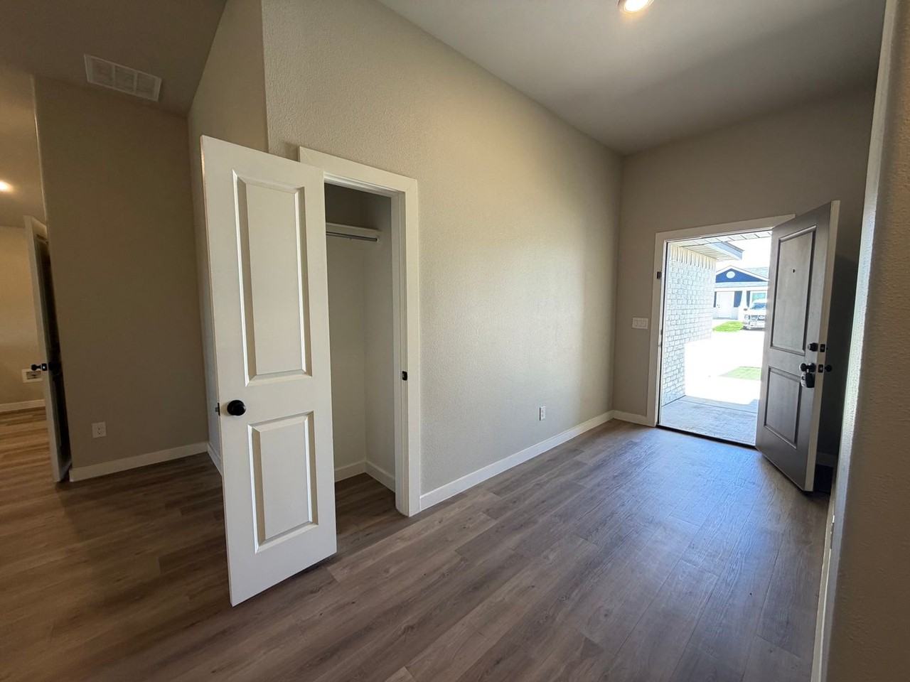 1813 134th St - Photo 6 of 18