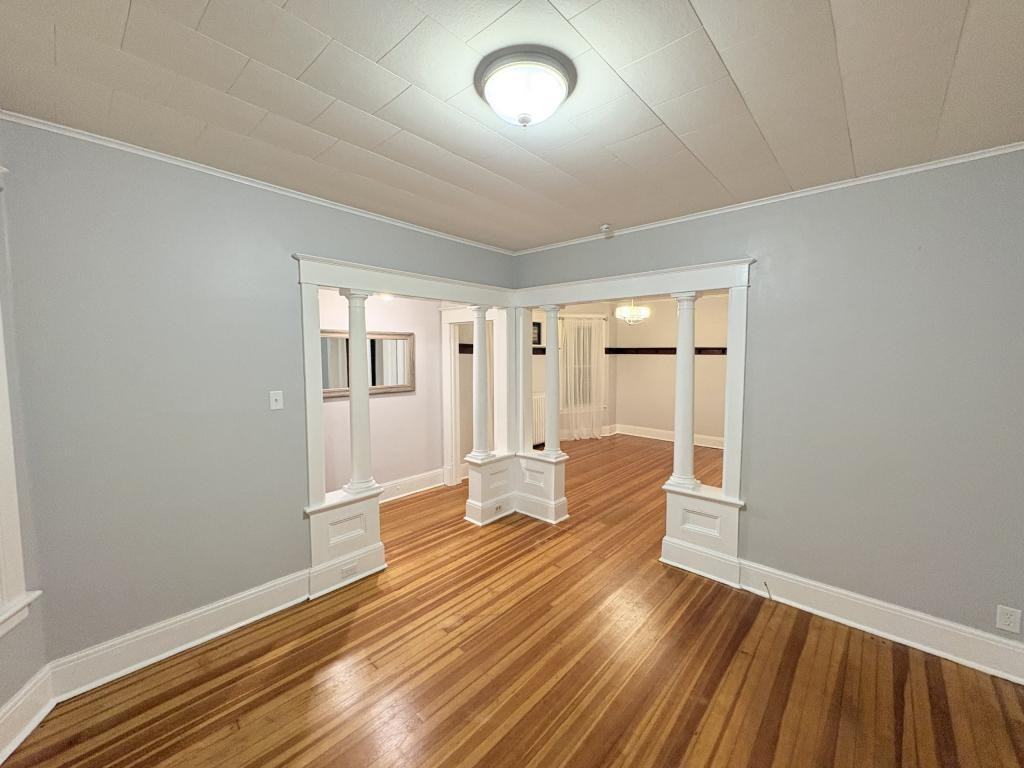 52 Grove Ave - Photo 3 of 19