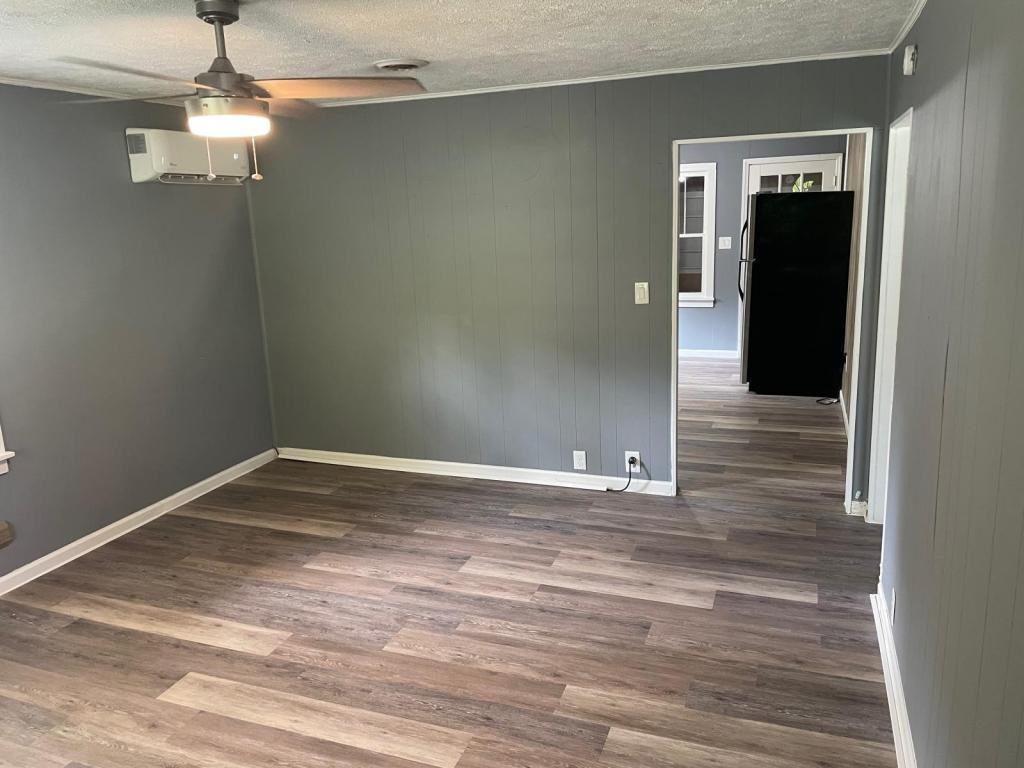 525 Meadow Brook Ave - Photo 3 of 16