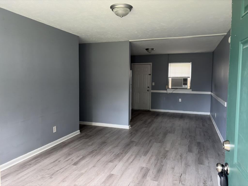 410 Beta St - Photo 2 of 13