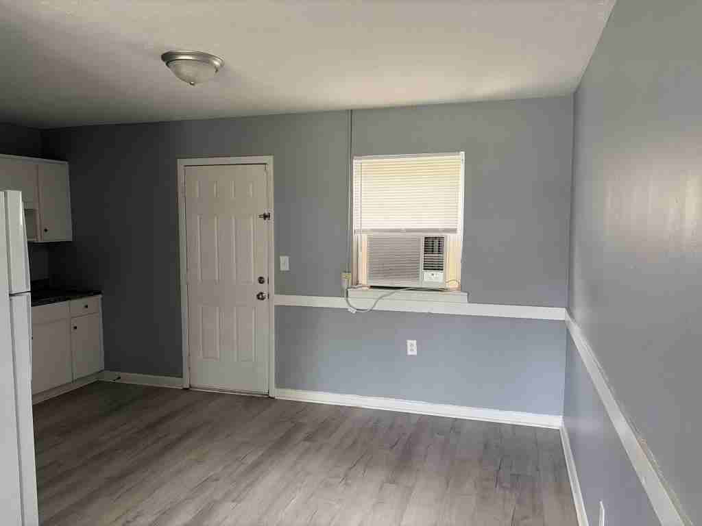 410 Beta St - Photo 4 of 13