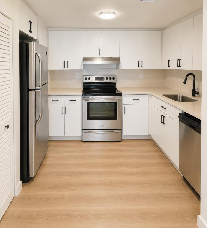 7832 Collins Ave - Photo 2 of 8