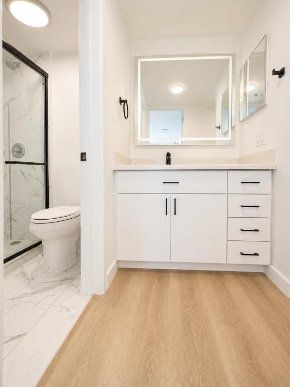 7832 Collins Ave - Photo 5 of 8