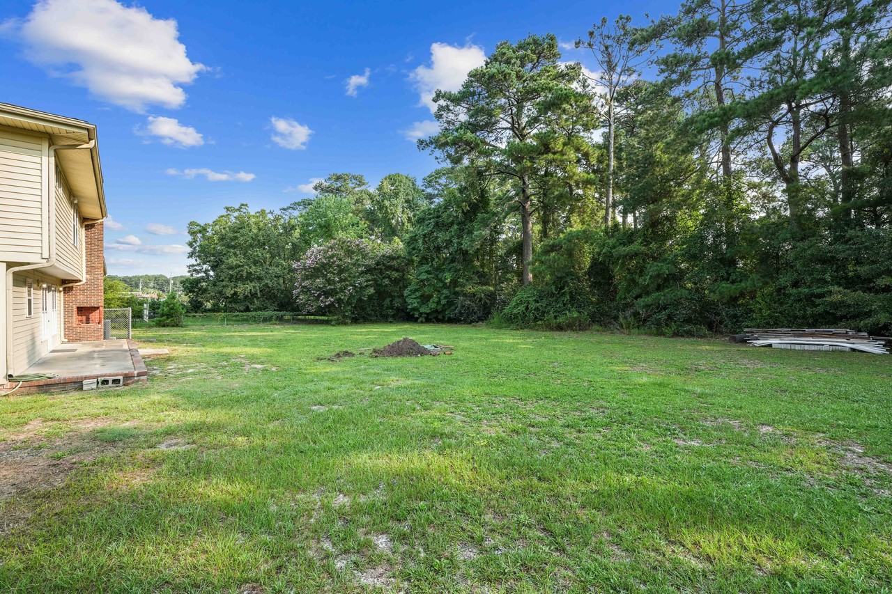 607 Longleaf Ave #1 - Photo 4 of 34