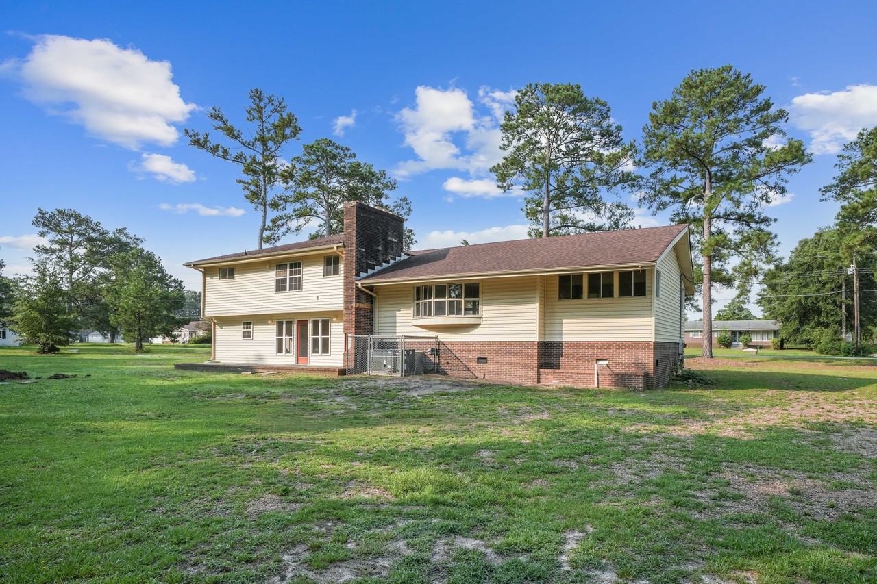 607 Longleaf Ave #1 - Photo 7 of 34
