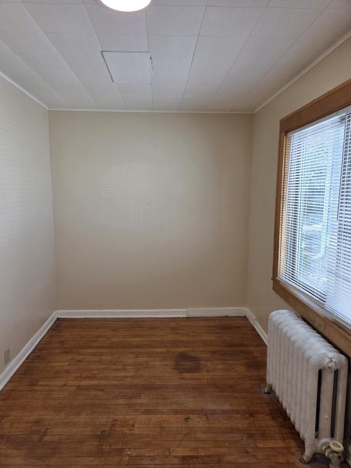 3412 Girard Ave N #1 - Photo 6 of 24