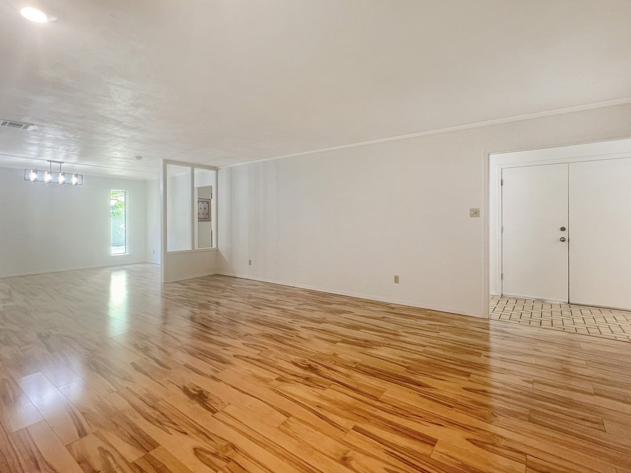 2604 Ne Garden Ln #1 - Photo 7 of 28