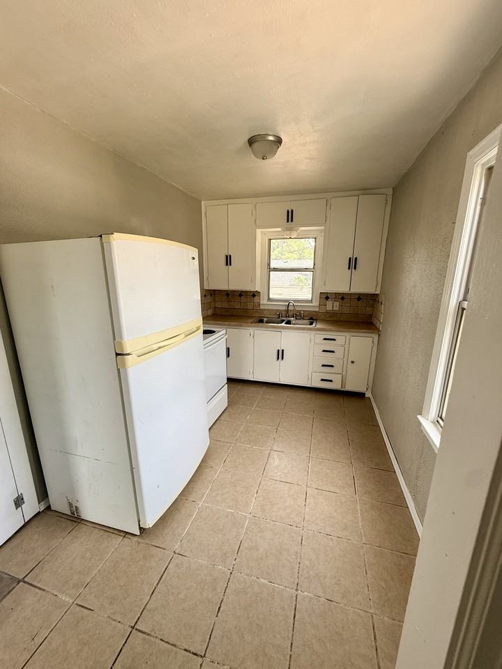 312 Lydell Carr Dr #1 - Photo 3 of 10