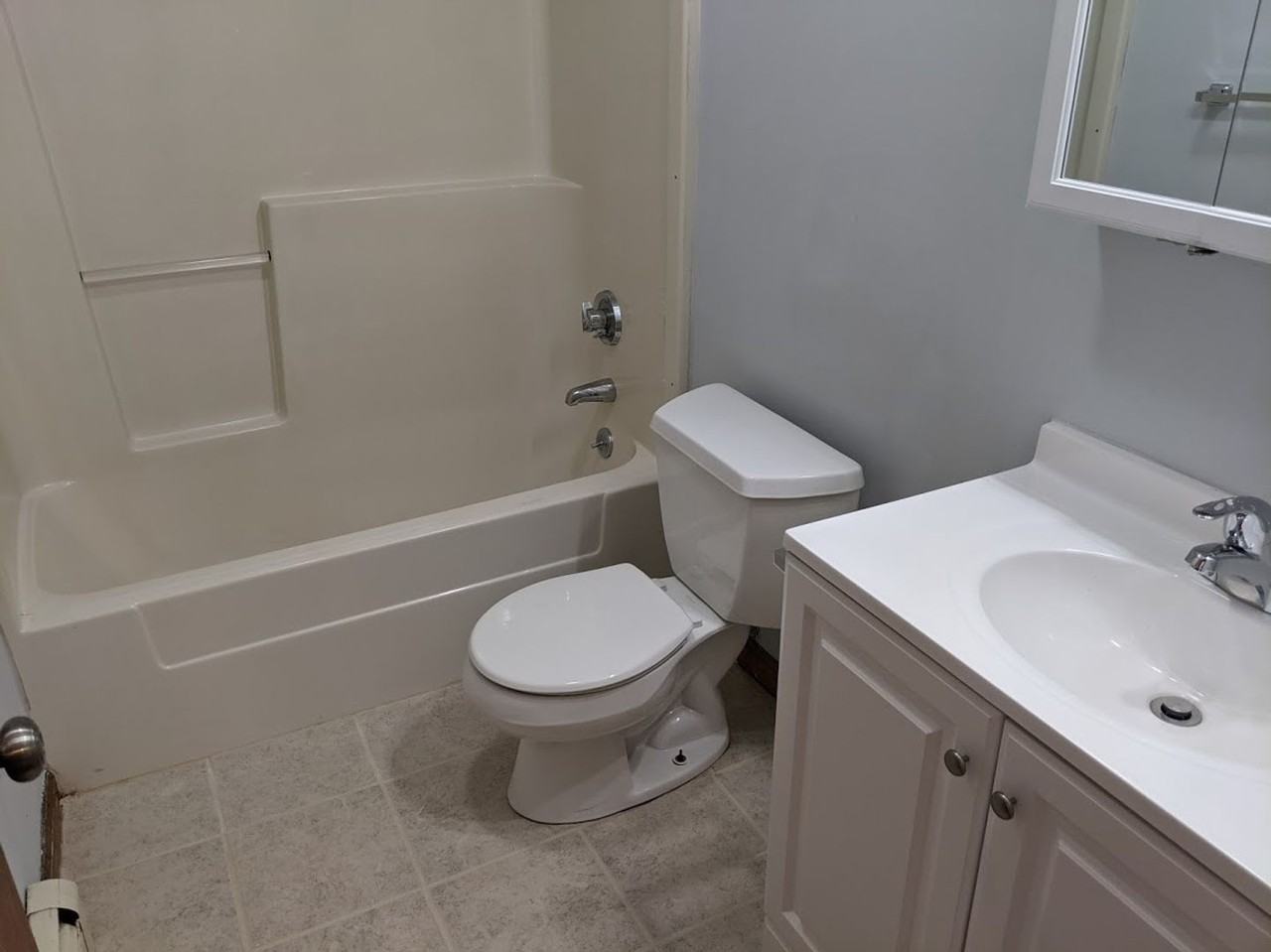 Campbell Ave Apartments - Photo 5 of 37