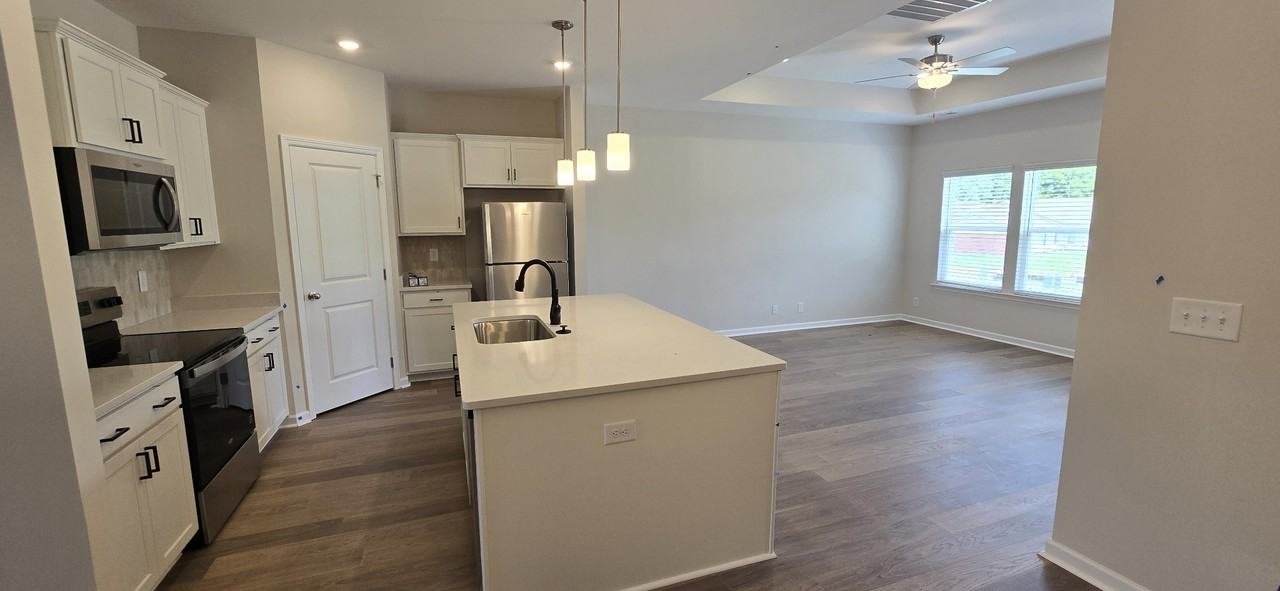 5113 Pace Park Cir #1 - Photo 3 of 10