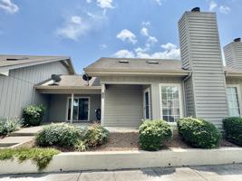 featured image of 205 Chota View Cir #1