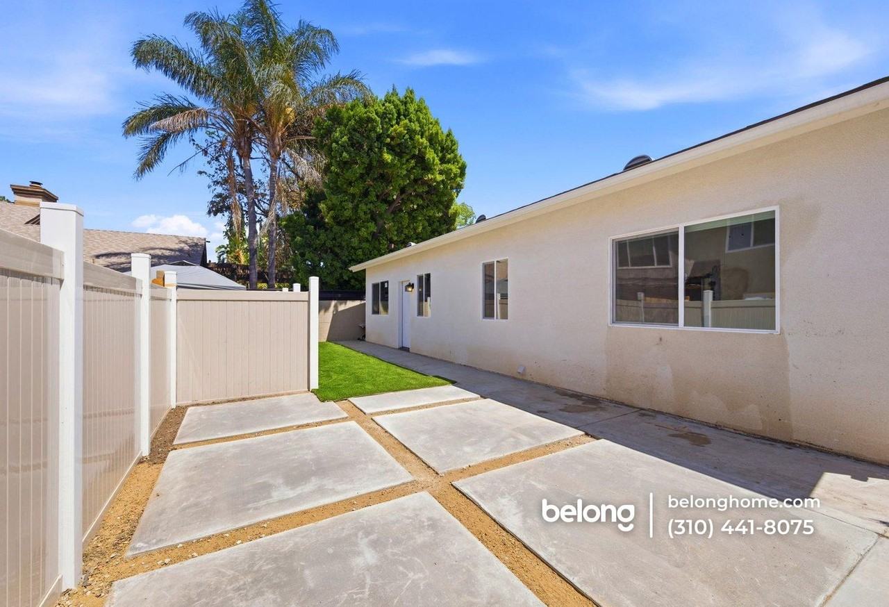 20144 Stagg St - Photo 4 of 24