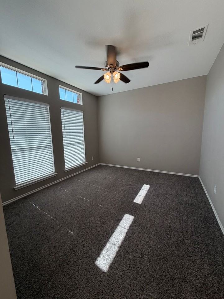 9524 Navarro St - Photo 6 of 24