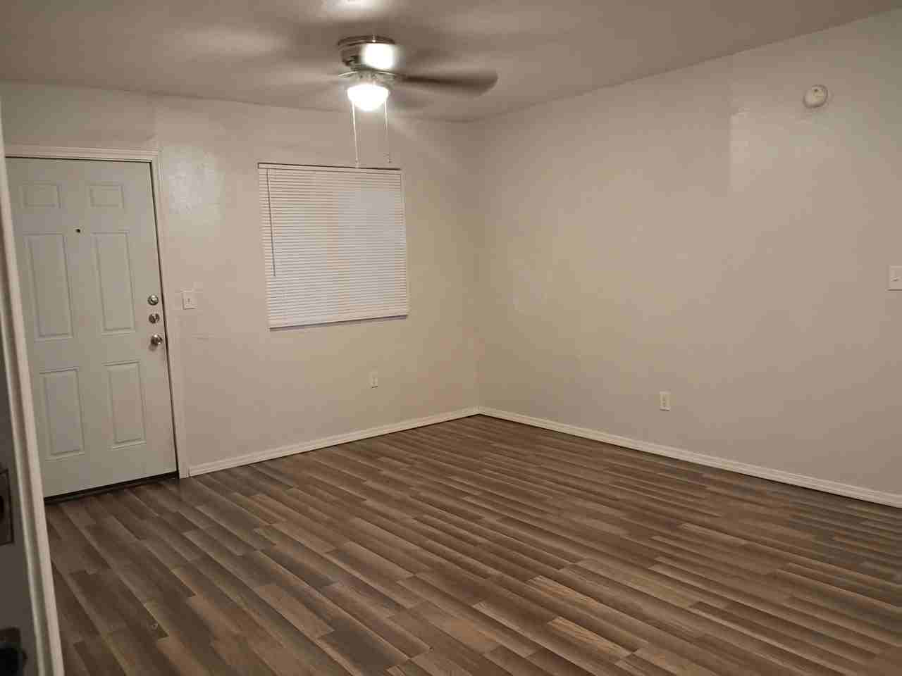 1207 N 10th St #2 - Photo 2 of 6