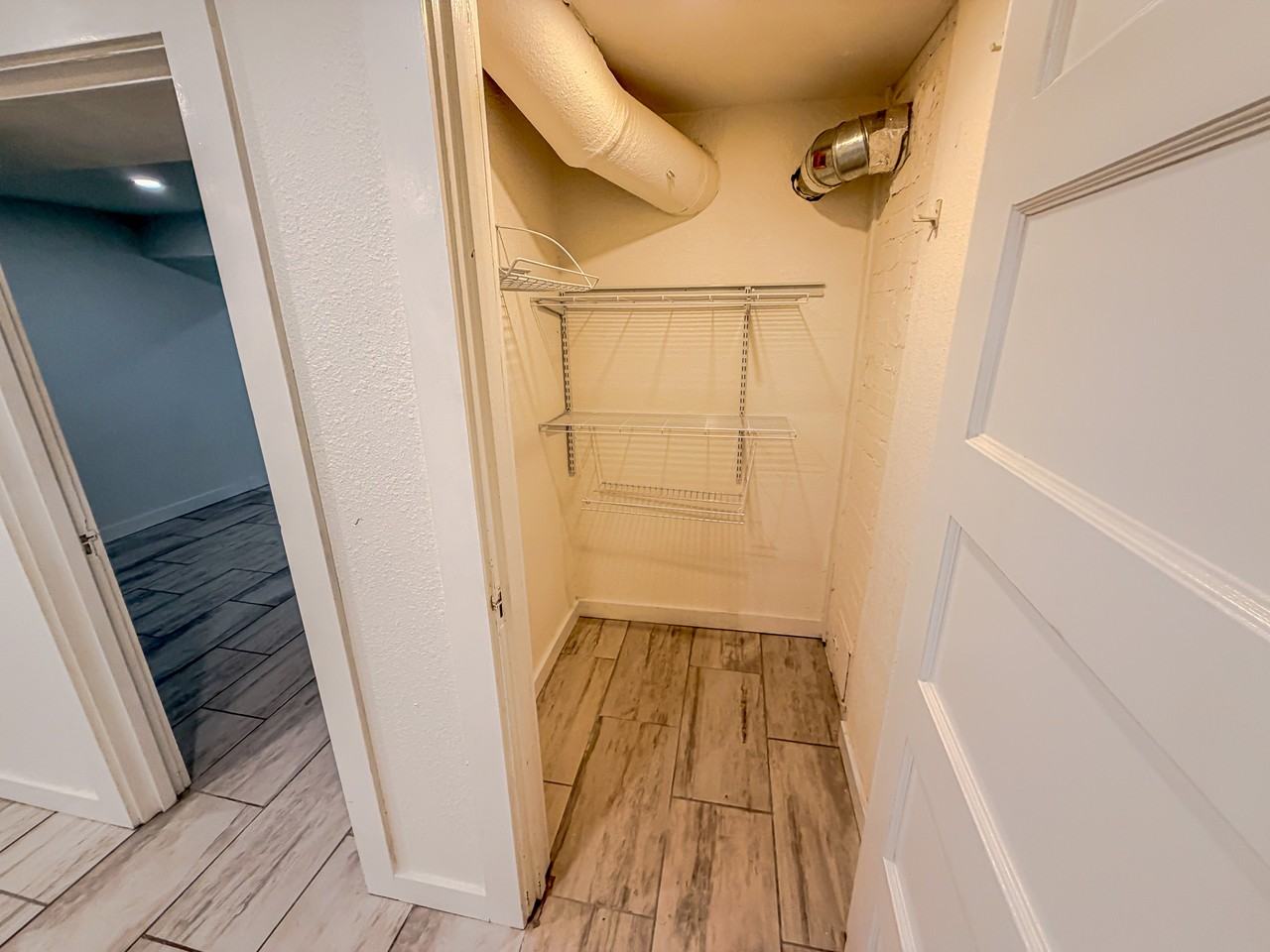 102 E Pershing Blvd #B - Photo 3 of 12