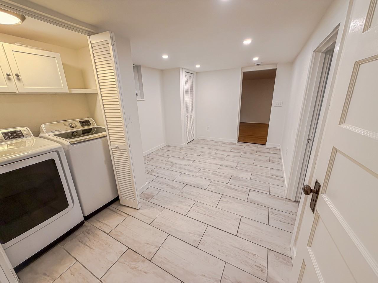 102 E Pershing Blvd #B - Photo 4 of 12
