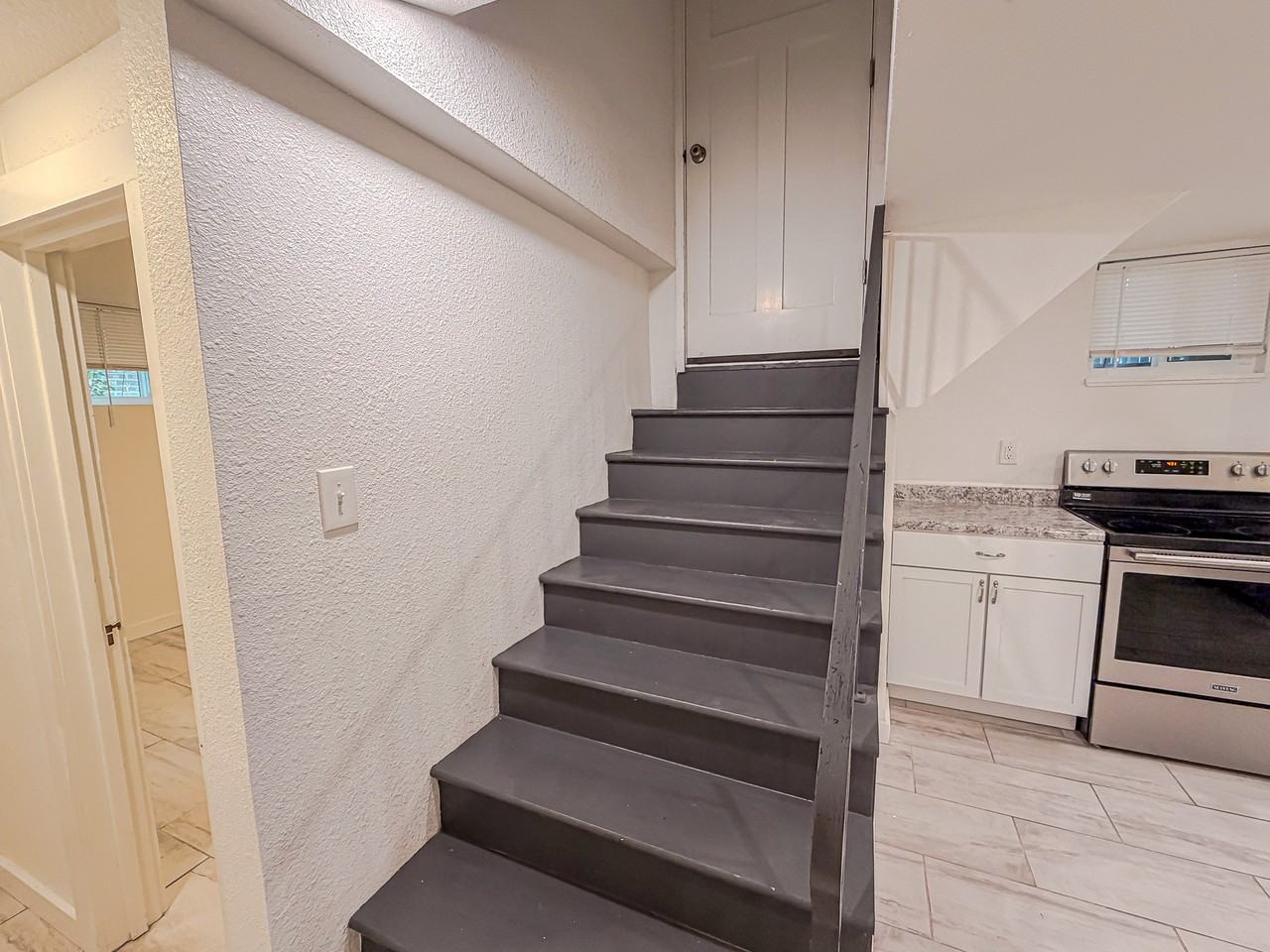 102 E Pershing Blvd #B - Photo 6 of 12