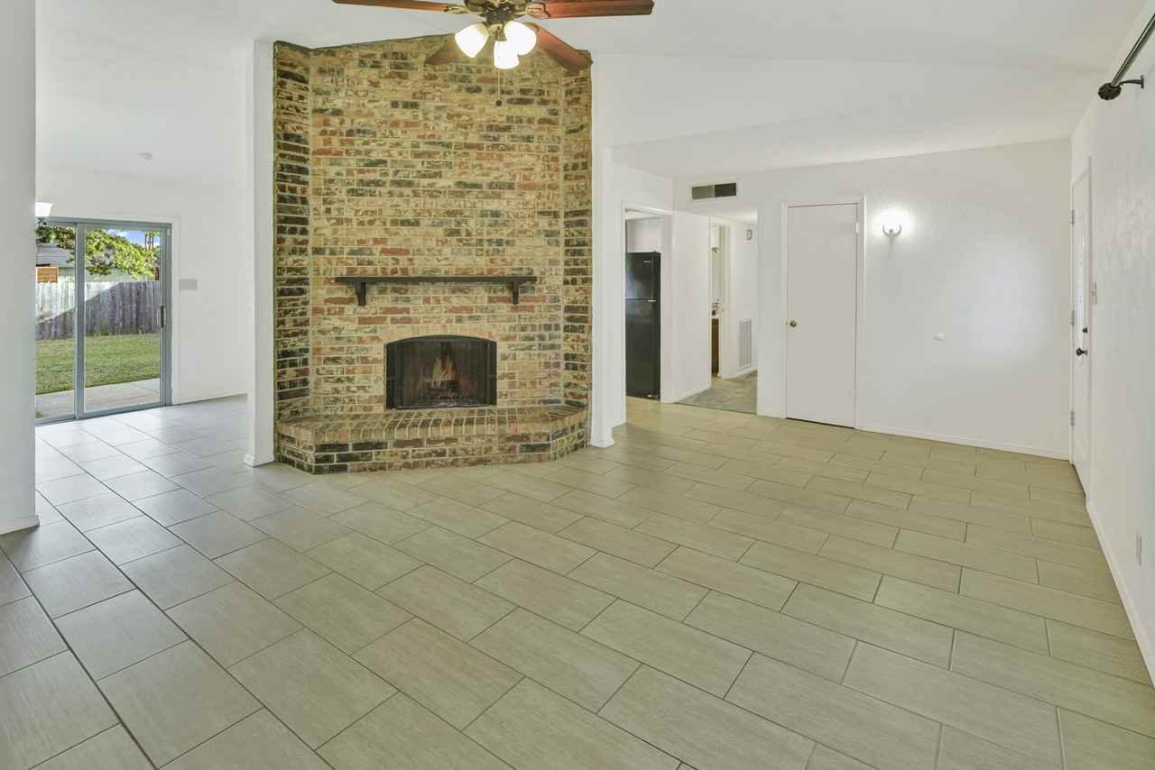 1306 Clearview Dr #1 - Photo 7 of 27