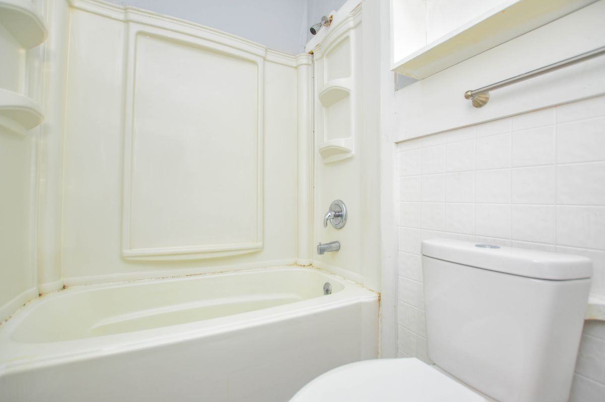 705 E Lexington Ave - Photo 4 of 26