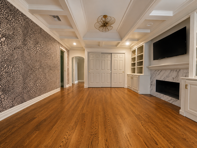 950 Hampton Rd - Photo 3 of 6