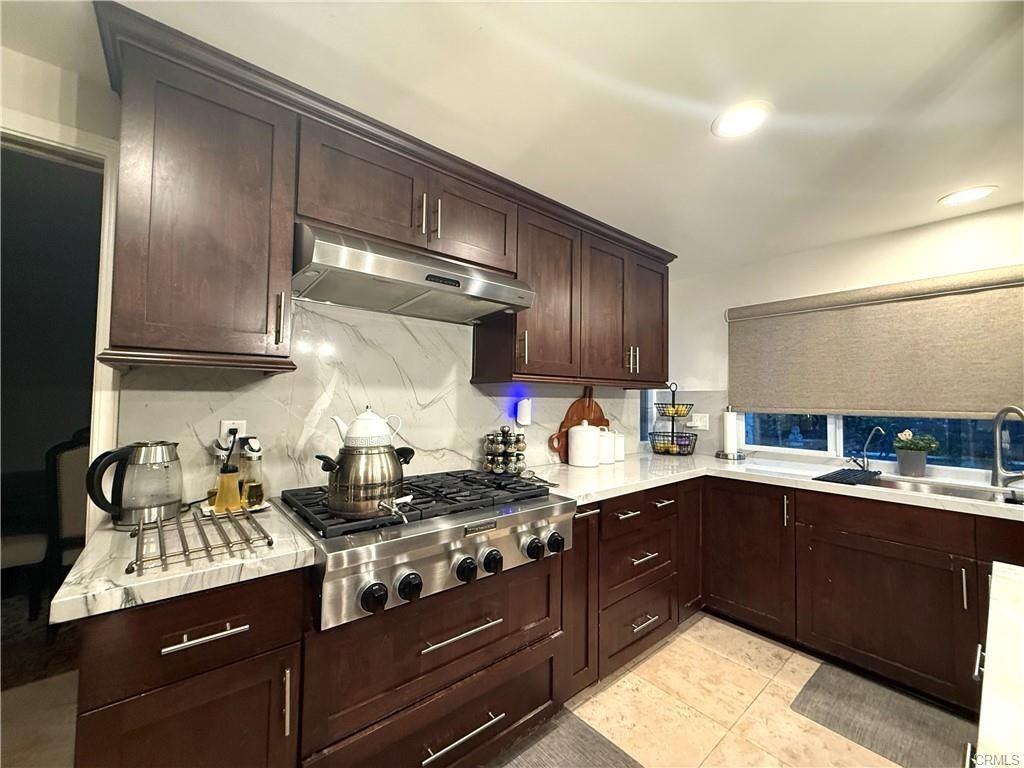 548 Sycamore Ave - Photo 4 of 22