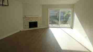 featured image of 905 S Mountain Ave