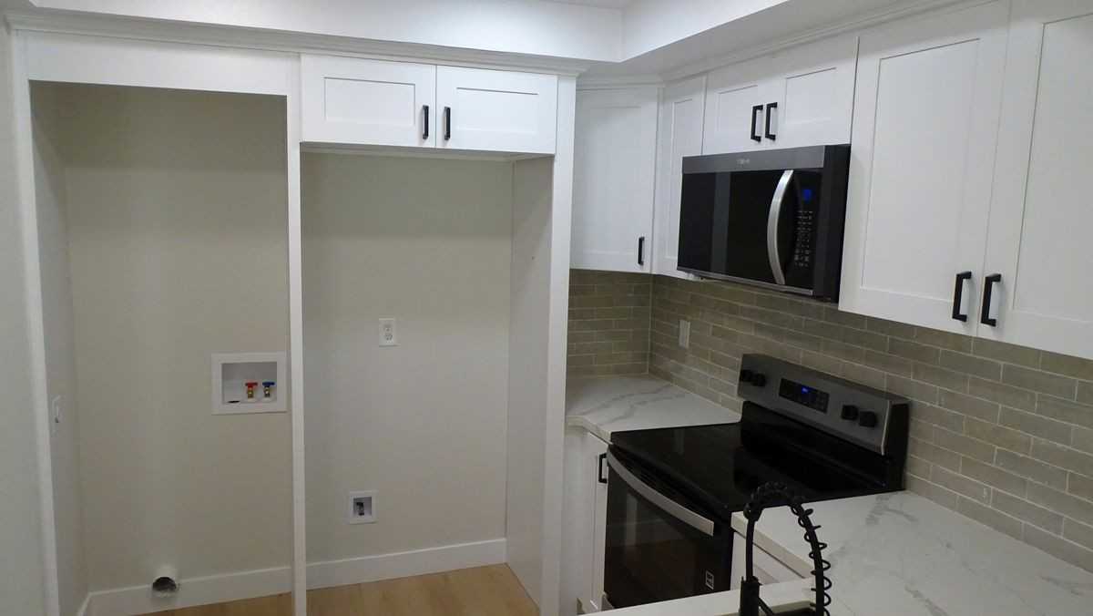905 S Mountain Ave - Photo 3 of 6