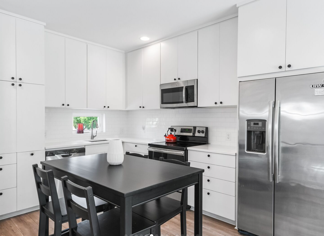 143 Catalpa Ave - Photo 2 of 8