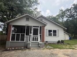 featured image of 2353 Shelby St