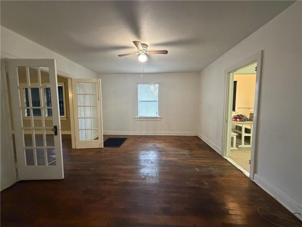 2353 Shelby St - Photo 3 of 16