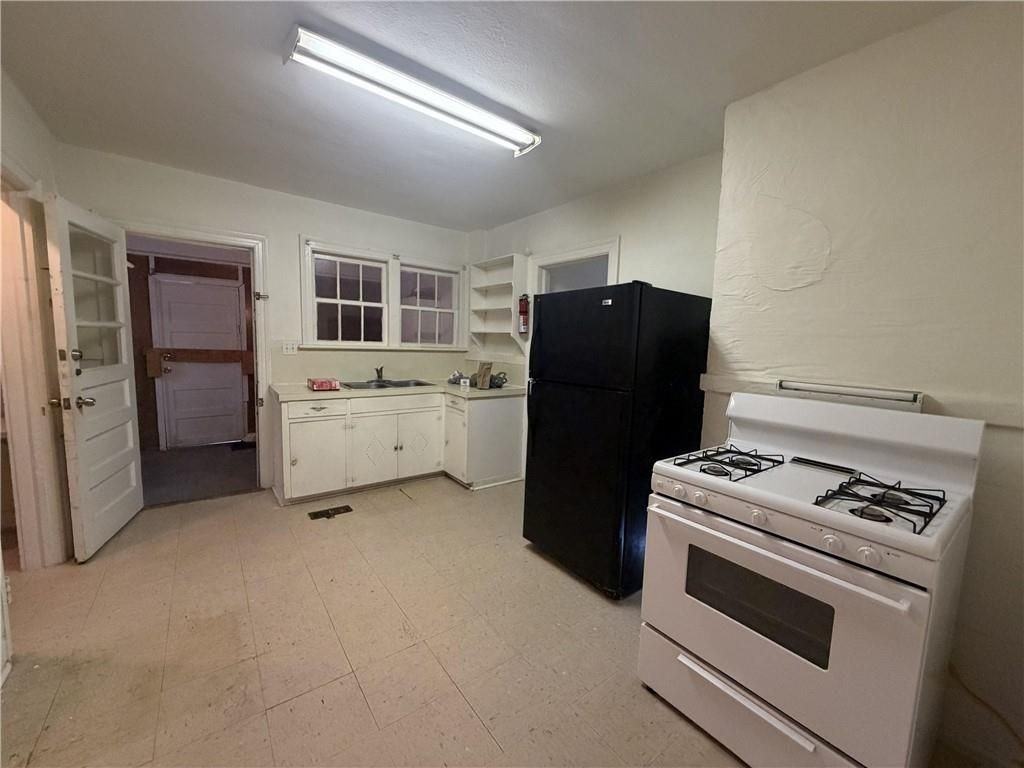 2353 Shelby St - Photo 6 of 16