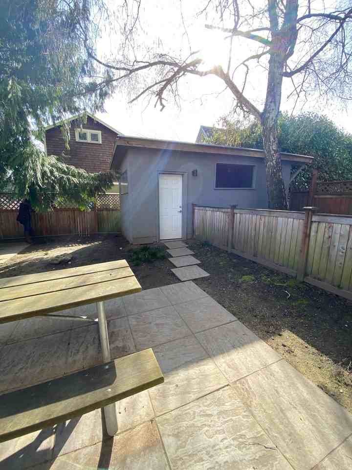 6408 Phinney - Photo 2 of 50