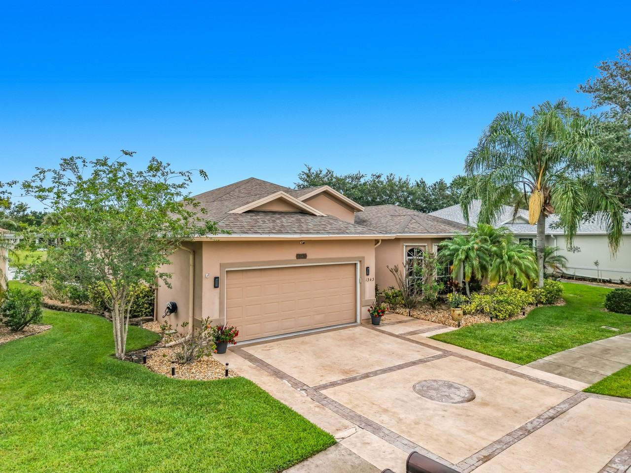 1343 Shoreline Cir #1
