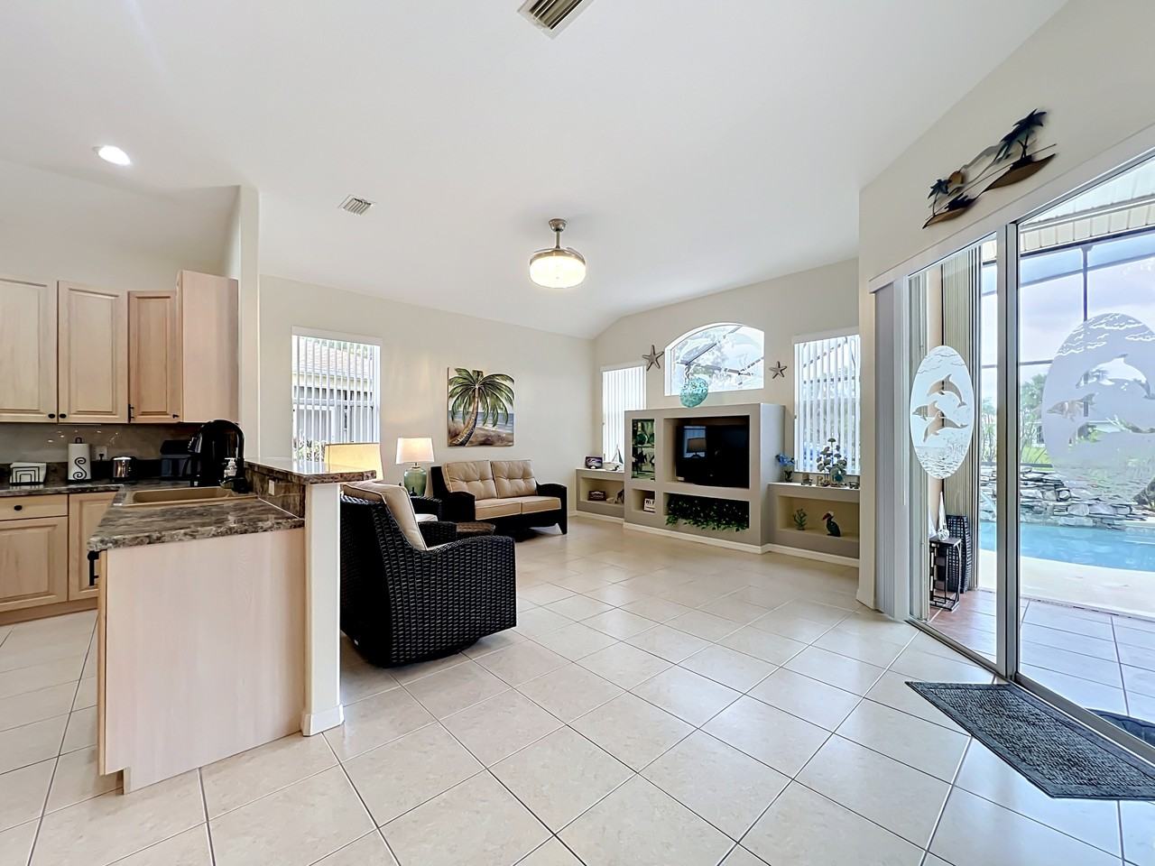 1343 Shoreline Cir #1 - Photo 4 of 17