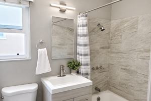 featured image of 1366 Oakland Blvd