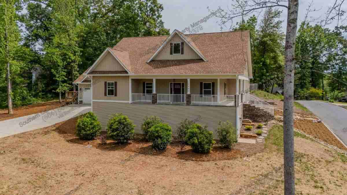 15004 Beacon Ridge Dr - Photo 2 of 10