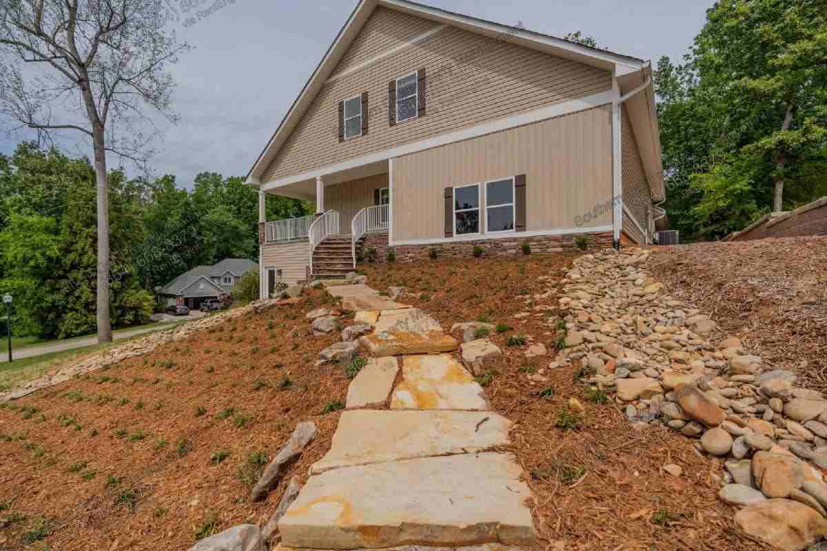 15004 Beacon Ridge Dr - Photo 3 of 10