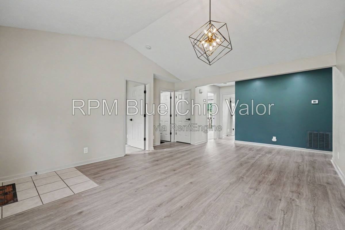 5133 Cook Ave - Photo 3 of 10