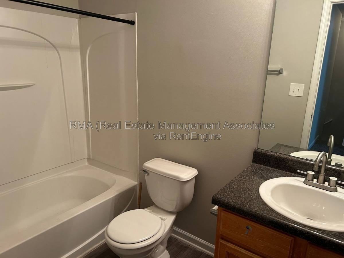 1768 Carrington Dr - Photo 3 of 9
