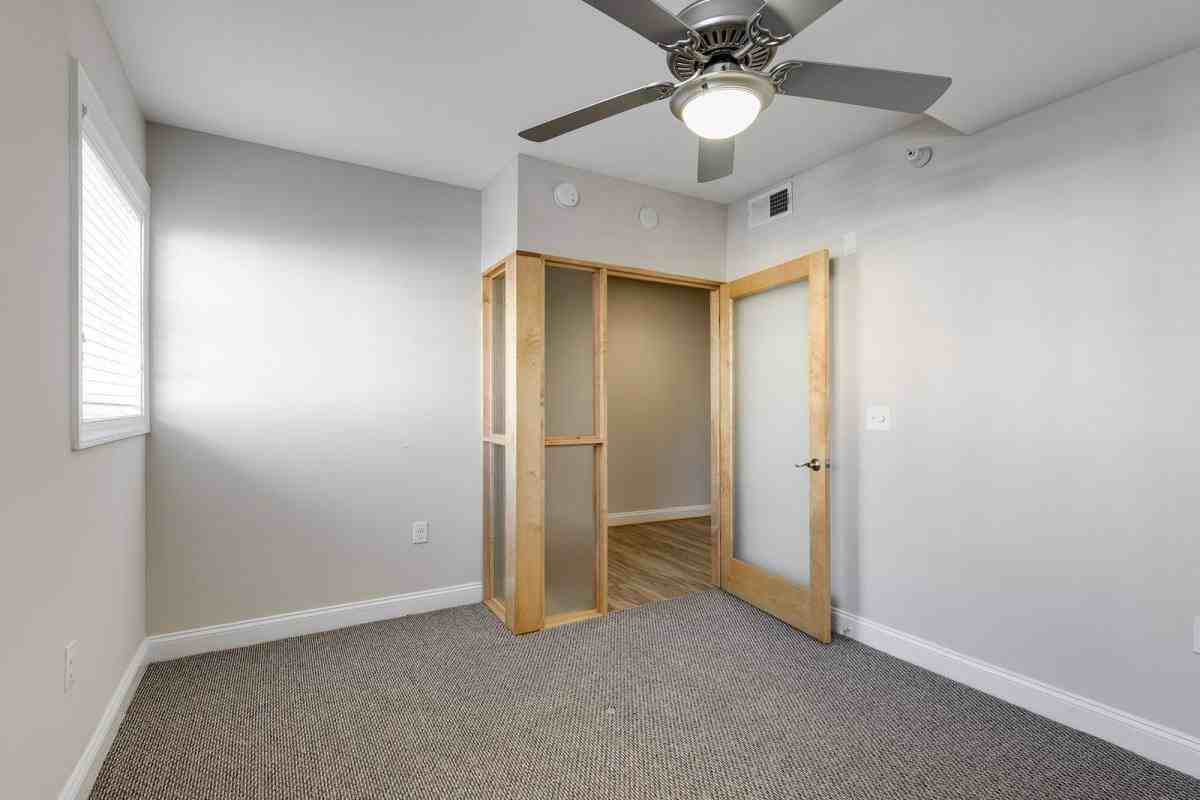 1710 E Franklin St #1 - Photo 6 of 10