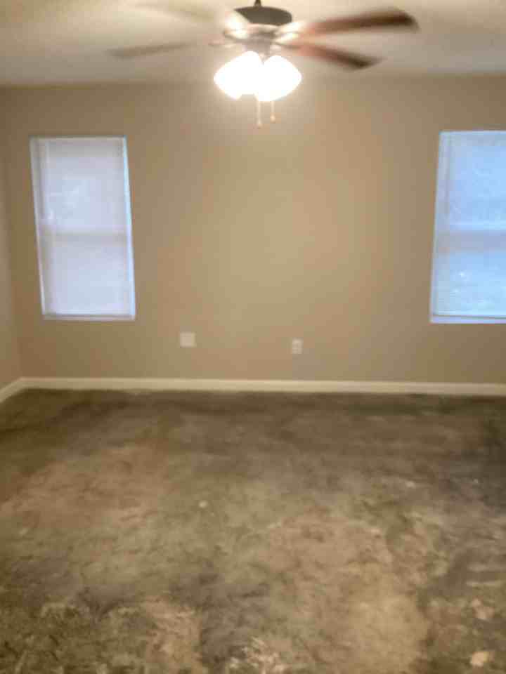 4446 Beacon Hill Dr #1 - Photo 3 of 14