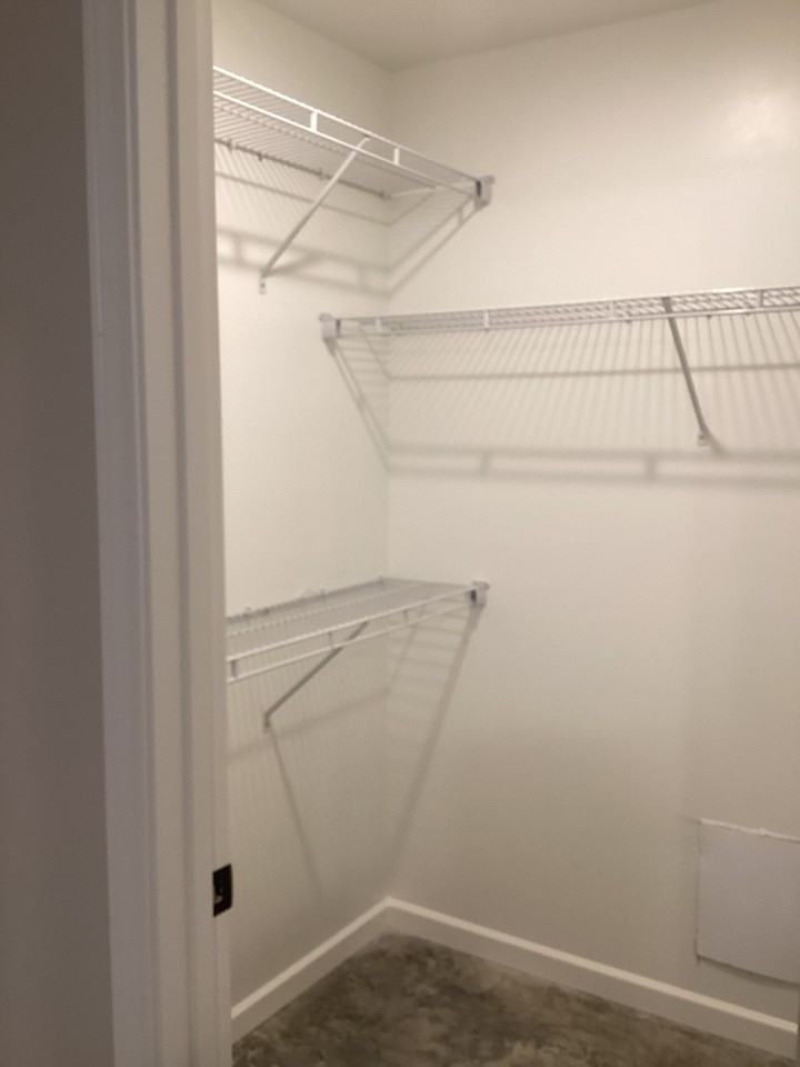 4446 Beacon Hill Dr #1 - Photo 5 of 14