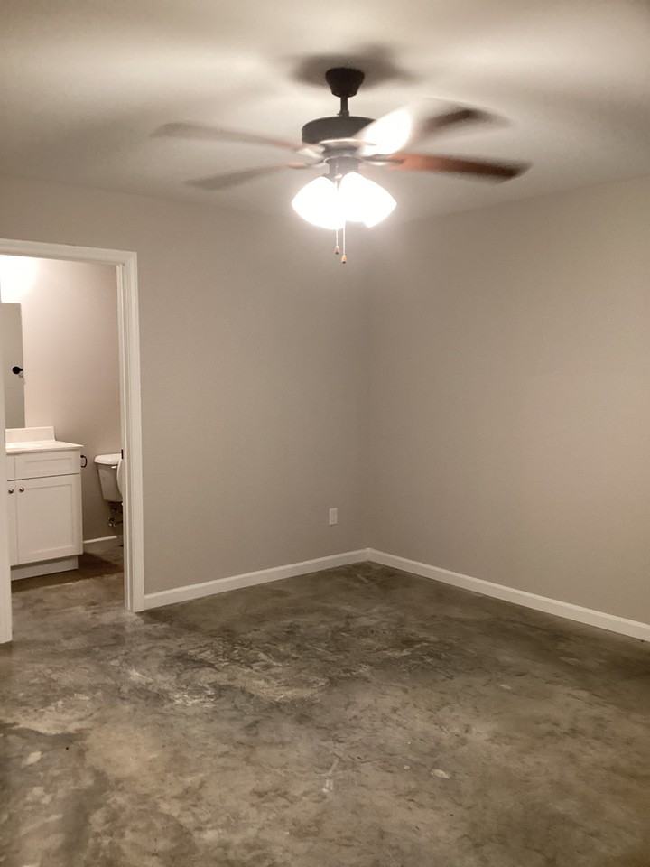 4446 Beacon Hill Dr #1 - Photo 6 of 14