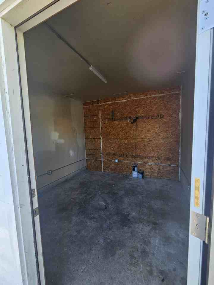409 E Kerr Ave #1 - Photo 5 of 12