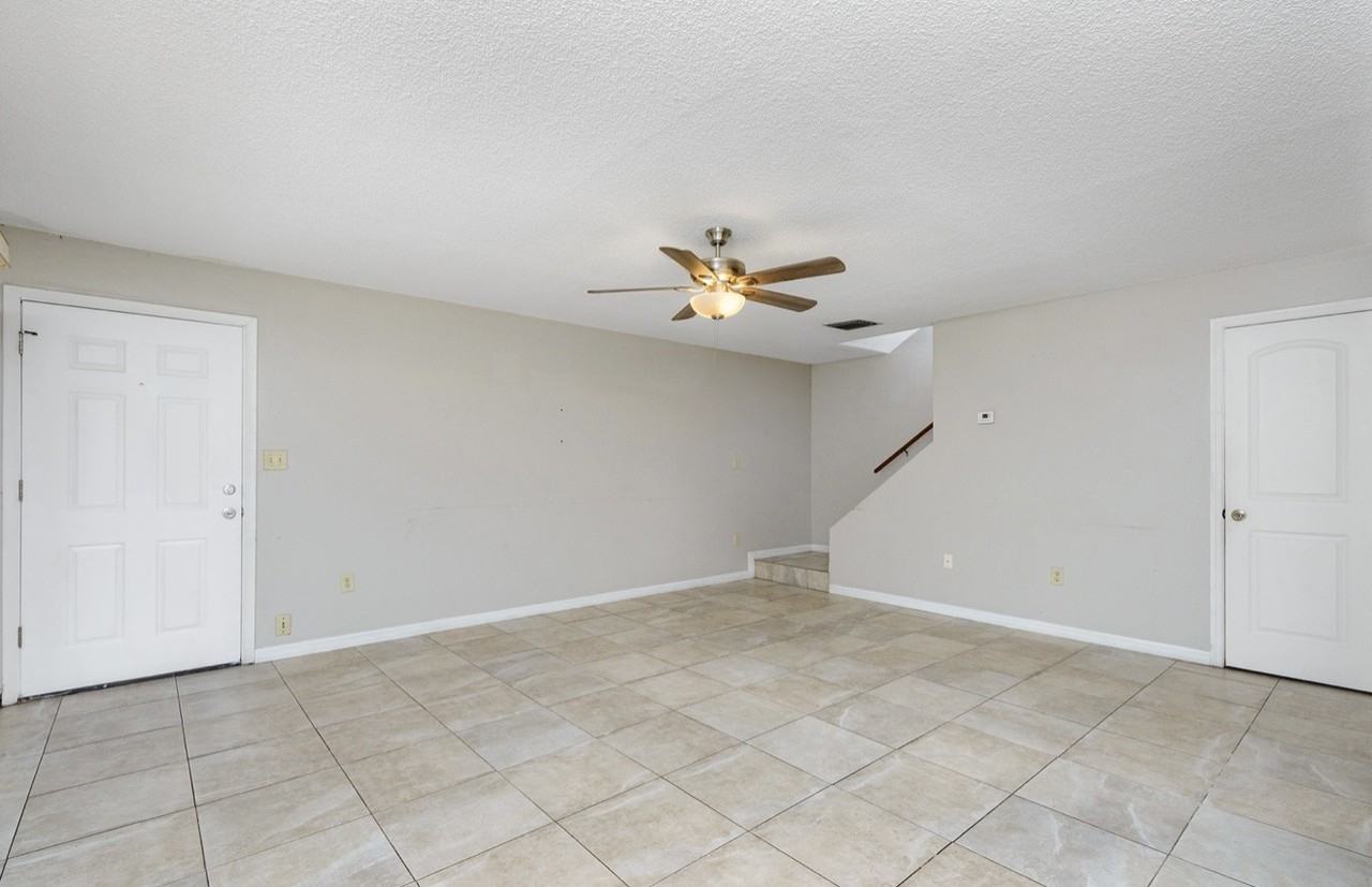 1023 Spring Meadow Dr #1 - Photo 4 of 10