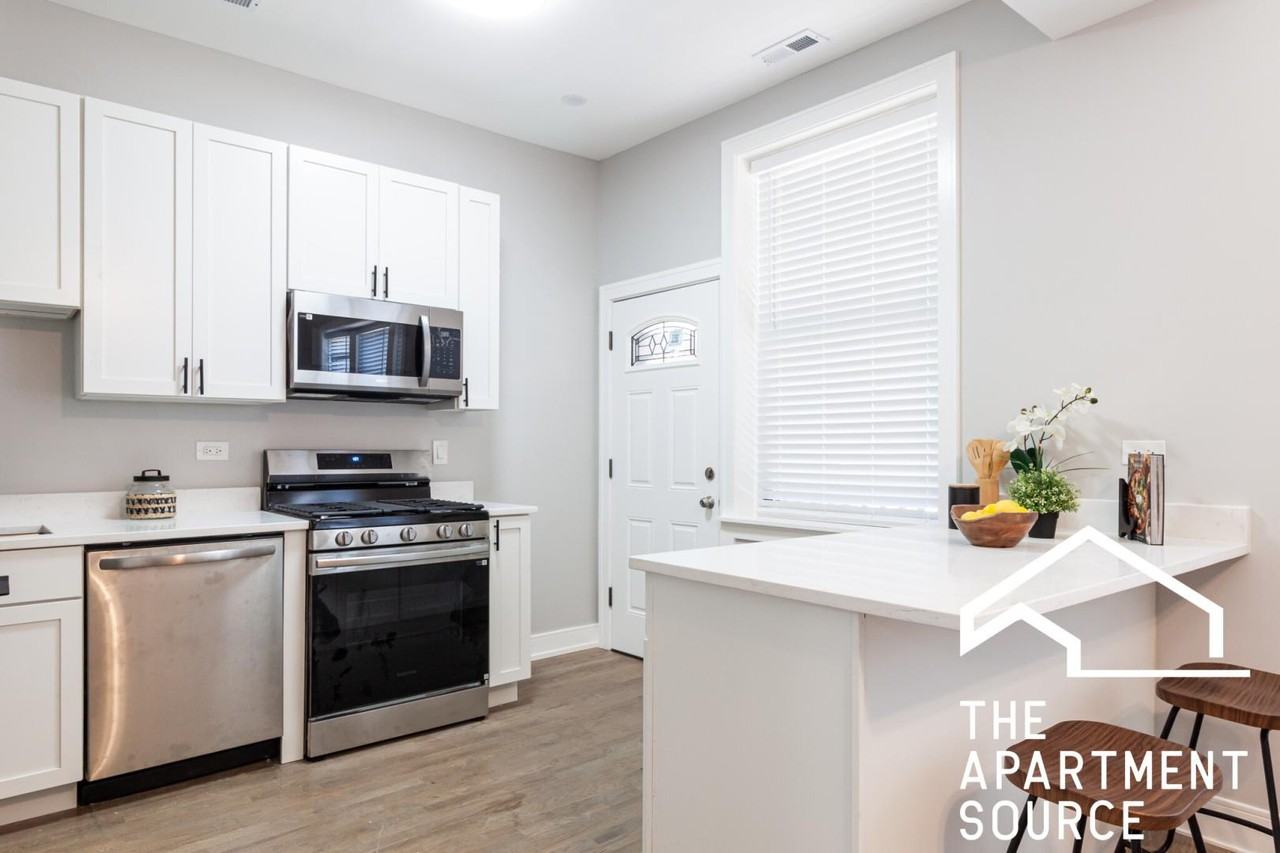 3836 N Wilton Ave #2