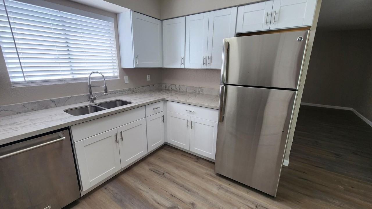 3142 E Cicero - Photo 2 of 2