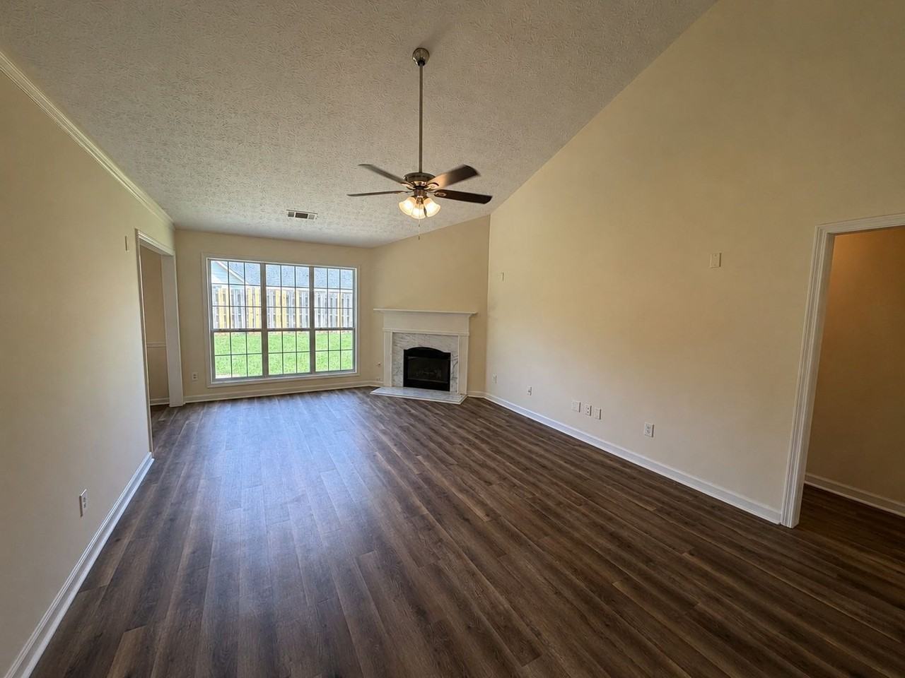 363 Brook Lea Cv - Photo 2 of 20