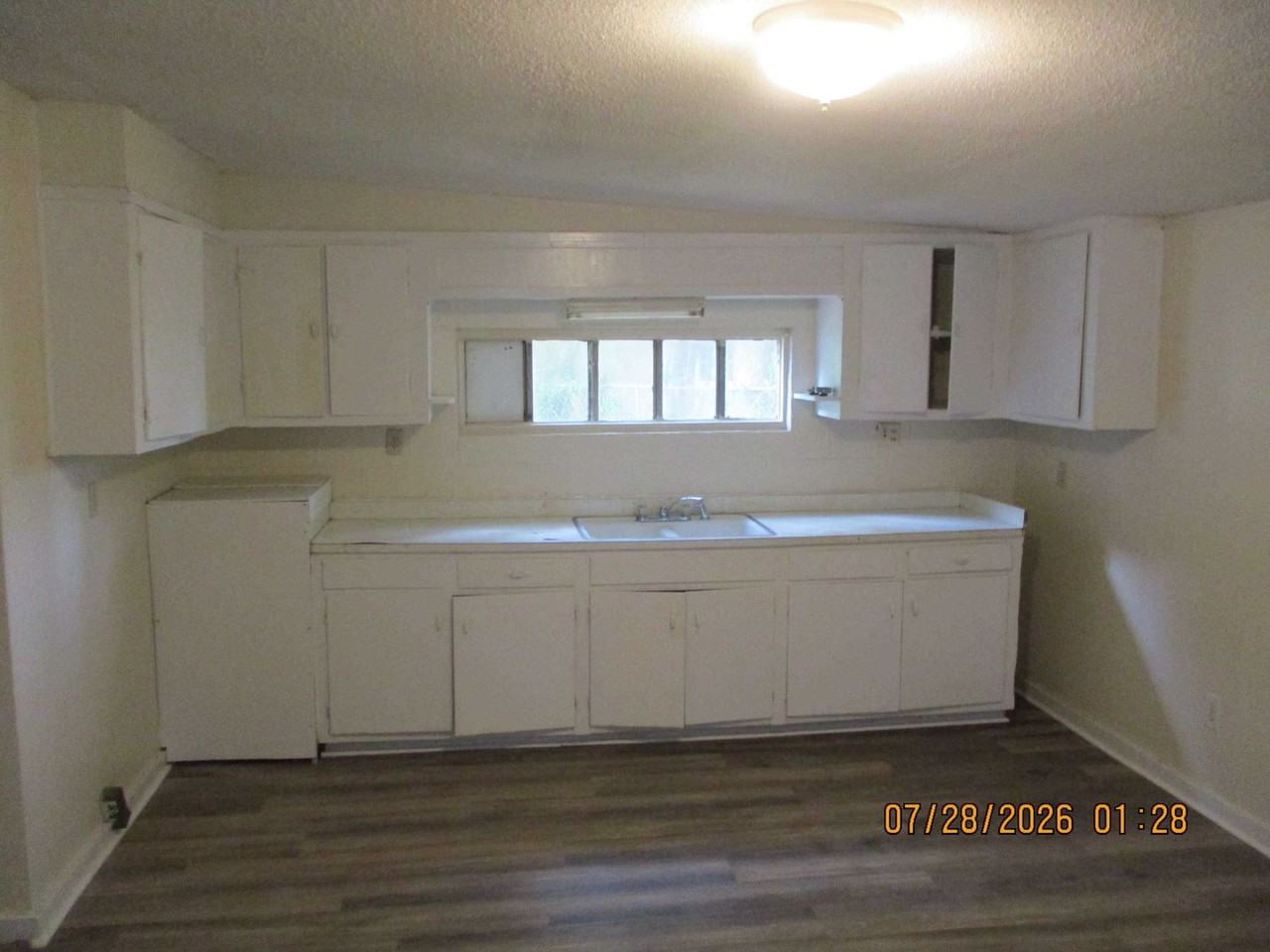 200 Butler Dr - Photo 2 of 5
