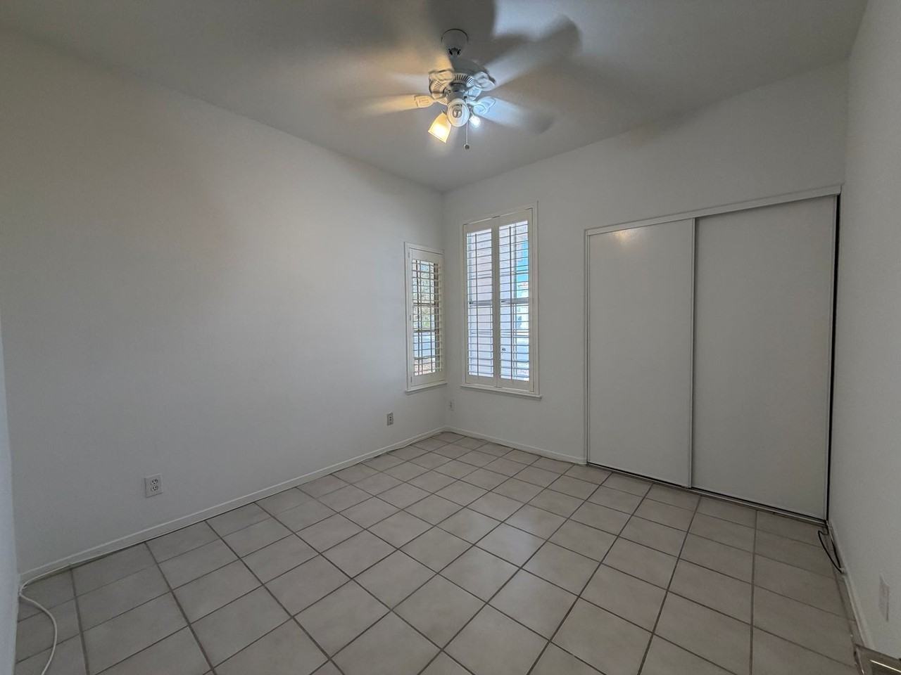 208 Highgate St - Photo 3 of 26